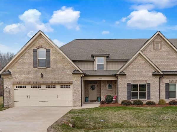 7006 Westfield Village Circle , Summerfield, NC 27358