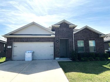 8520 Little Acorn Drive, Fort Worth, TX 76179