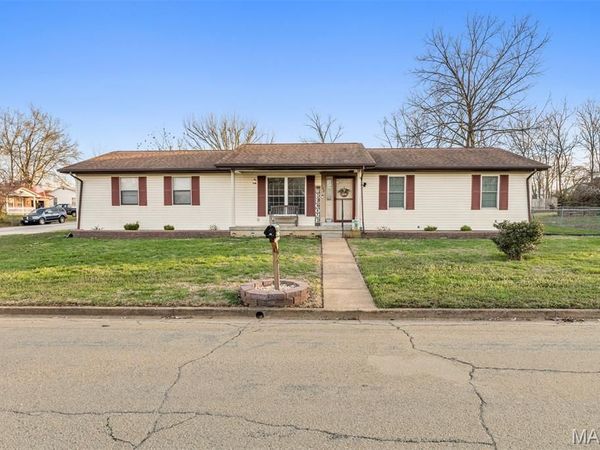 102 Laura Street, Farmington, MO 63640