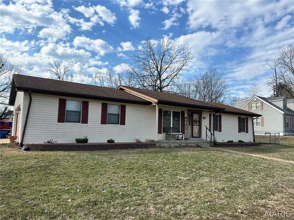 102 Laura Street, Farmington, MO 63640