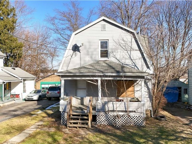 2407 Trussit Avenue, Youngstown, OH 44505 Photo 1