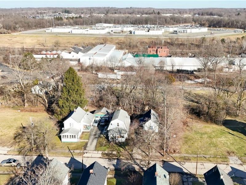 2407 Trussit Avenue, Youngstown, OH 44505 Photo 23