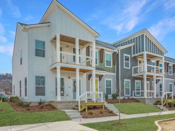 1590 S Watkins Street , Chattanooga, TN 37404