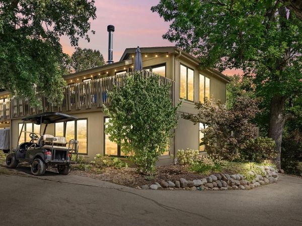 603 Knollwood CIRCLE, Unit A, Fontana, WI 53125