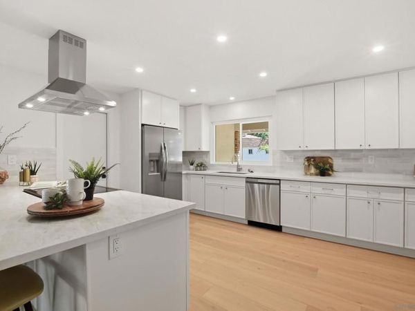 646 Barsby St, Vista, CA 92084