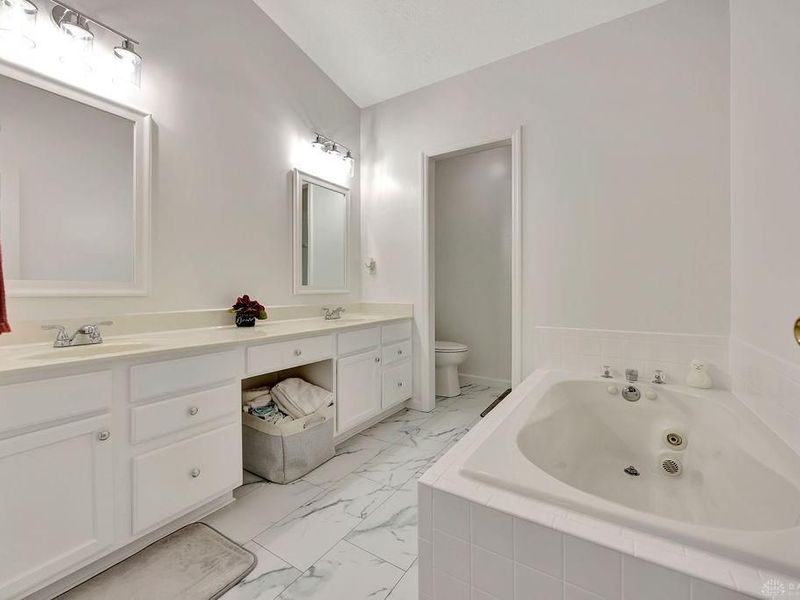 7893 Jessies Way, Fairfield Township, OH 45011 Photo 16