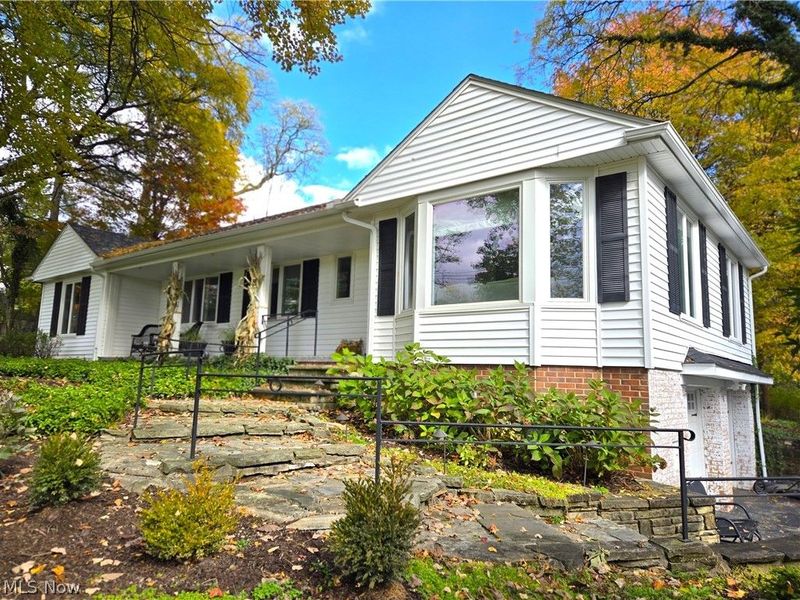 4639 Brainard Road, Chagrin Falls, OH 44022 Photo 2