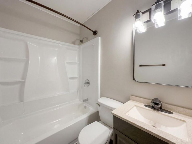 210 Littlebrook Drive, Fairfield, OH 45014 Photo 6