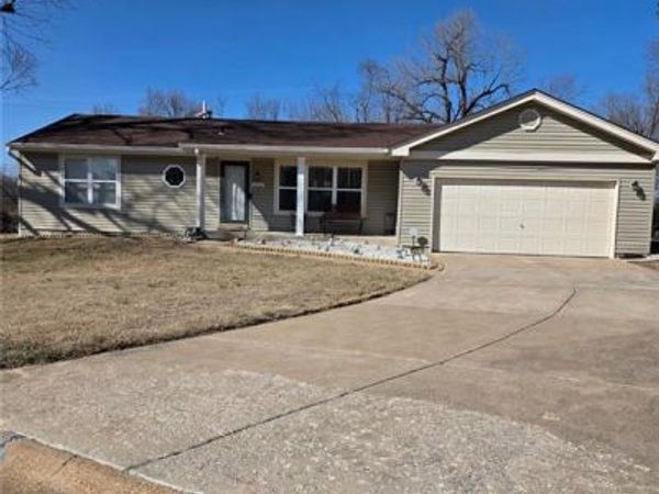 10151 Isabelle Place, St Ann, MO 63074