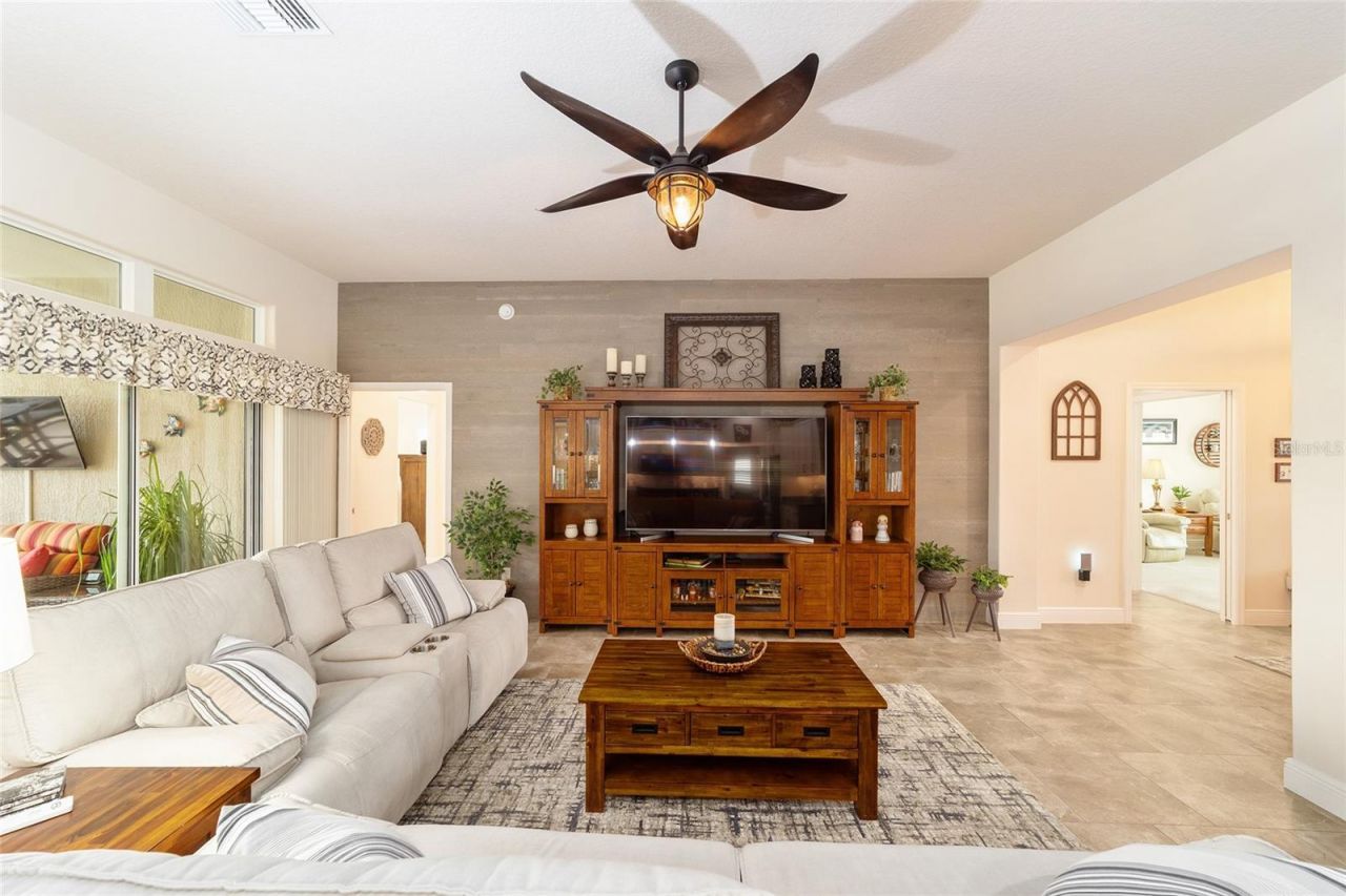 2074 Biller Circle , The Villages, FL 32163 Photo