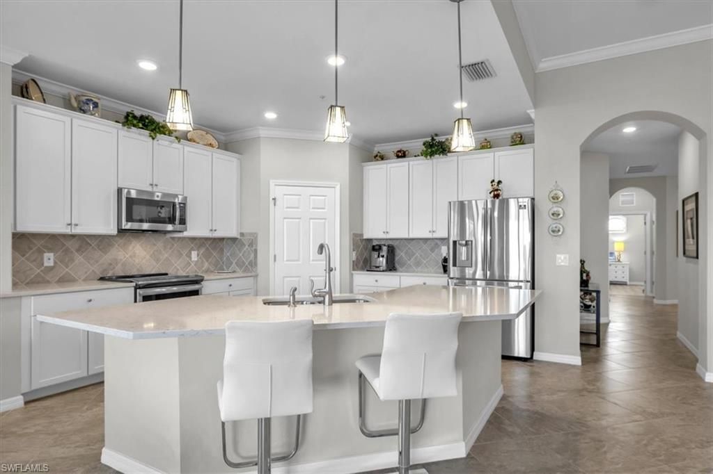 10498 Casella Way, Unit 202, Fort Myers, FL 33913 Photo