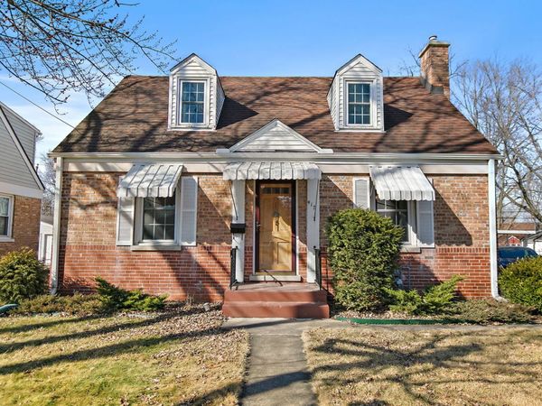 917 N 7th Street, DeKalb, IL 60115