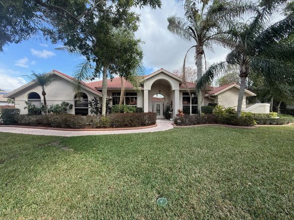 755 SW Pelican Cove SW, Unit 755, Port Saint Lucie, FL 34986