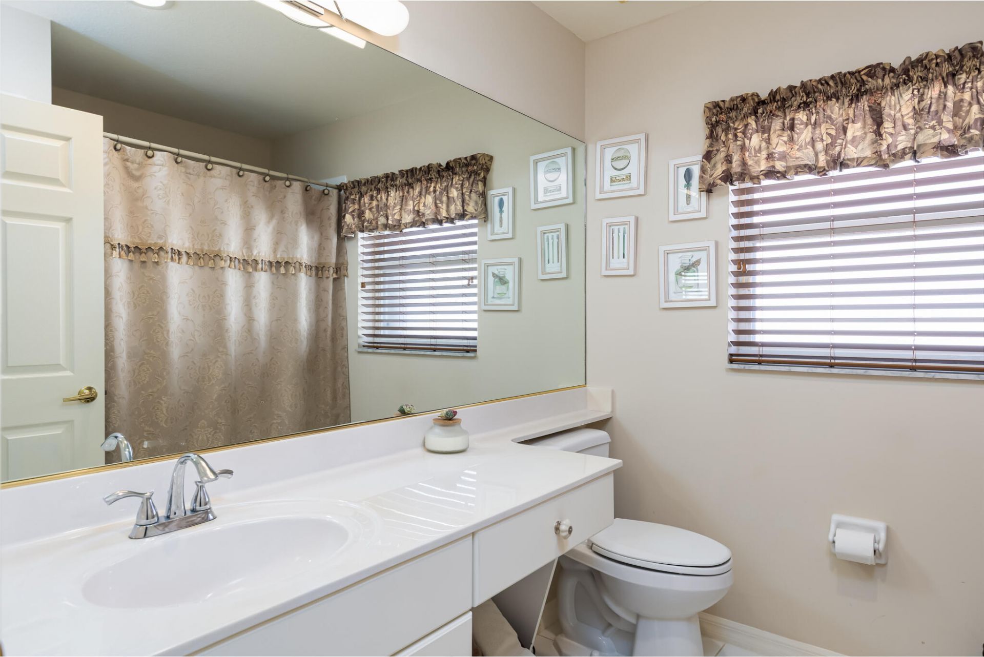 584 NW Lambrusco Drive, Port Saint Lucie, FL 34986 Photo