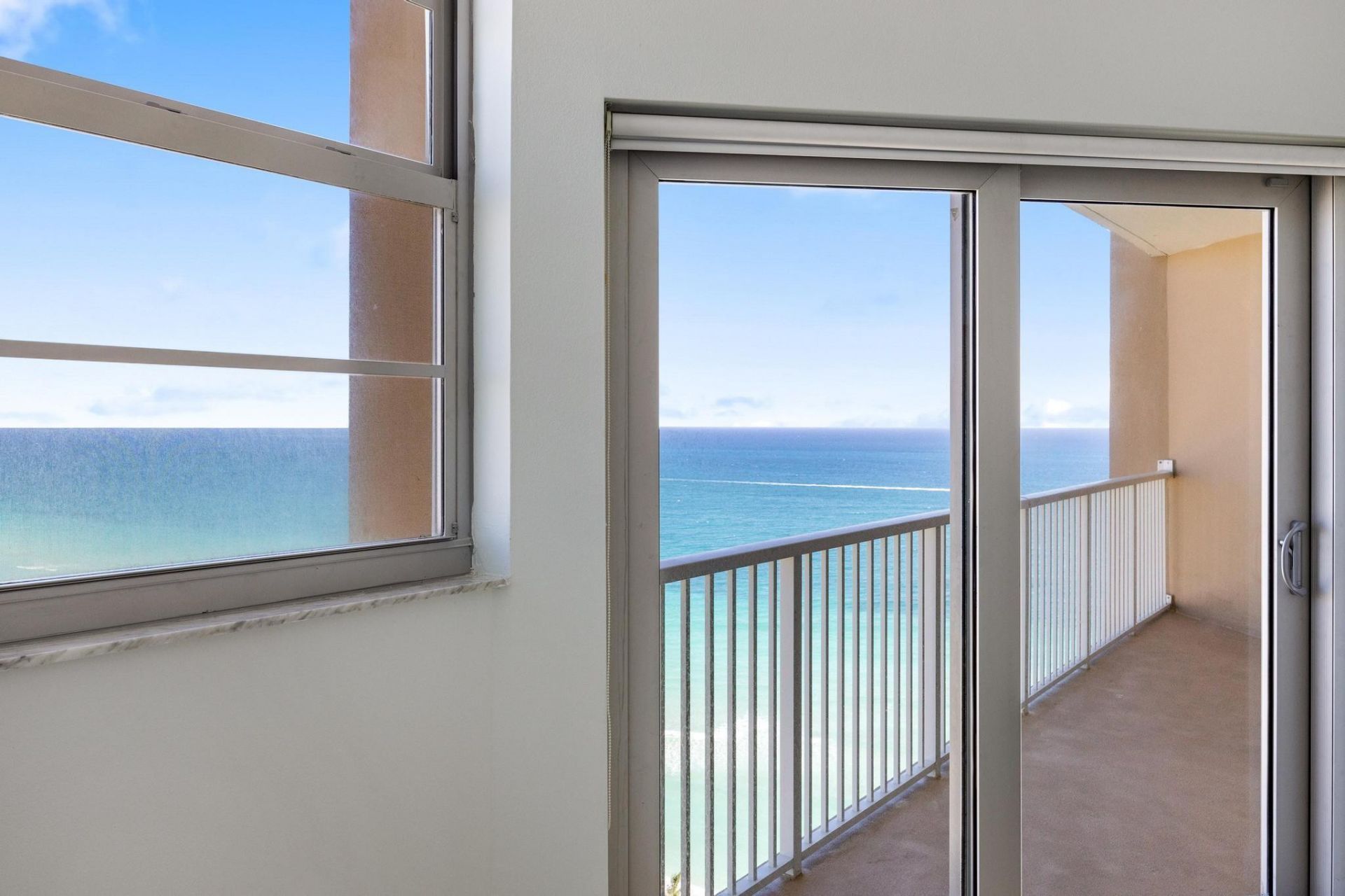 1950 S Ocean Drive, Unit PHB, Hallandale Beach, FL 33009 Photo