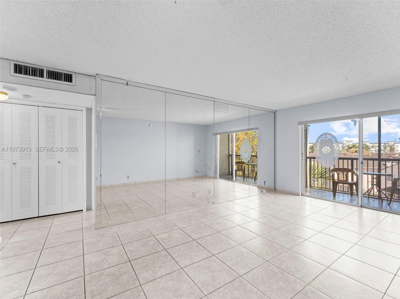 8005 Lake Dr , Unit 408, Doral, FL 33166 Photo