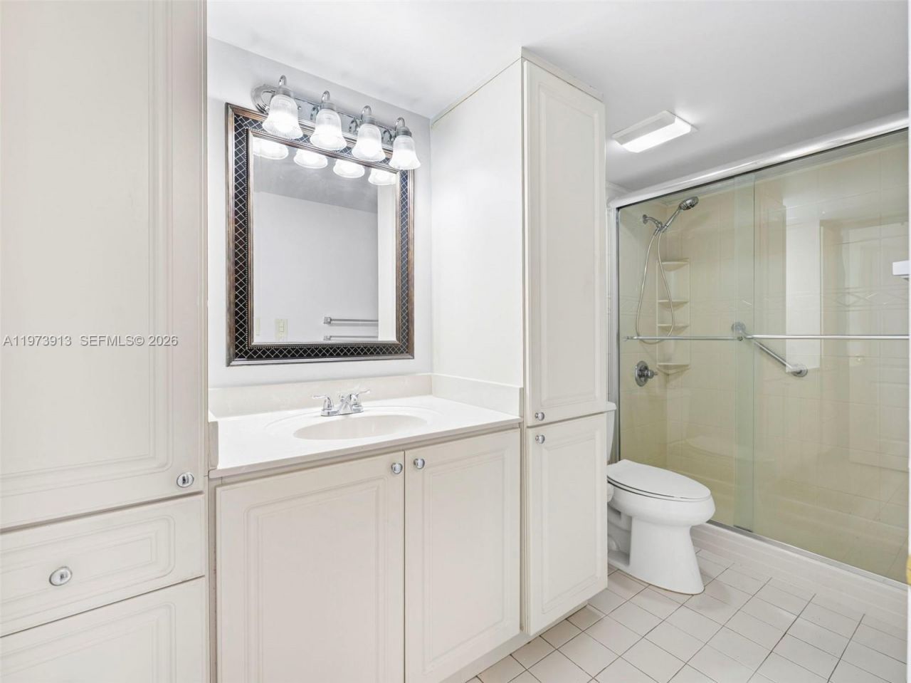 8005 Lake Dr , Unit 408, Doral, FL 33166 Photo