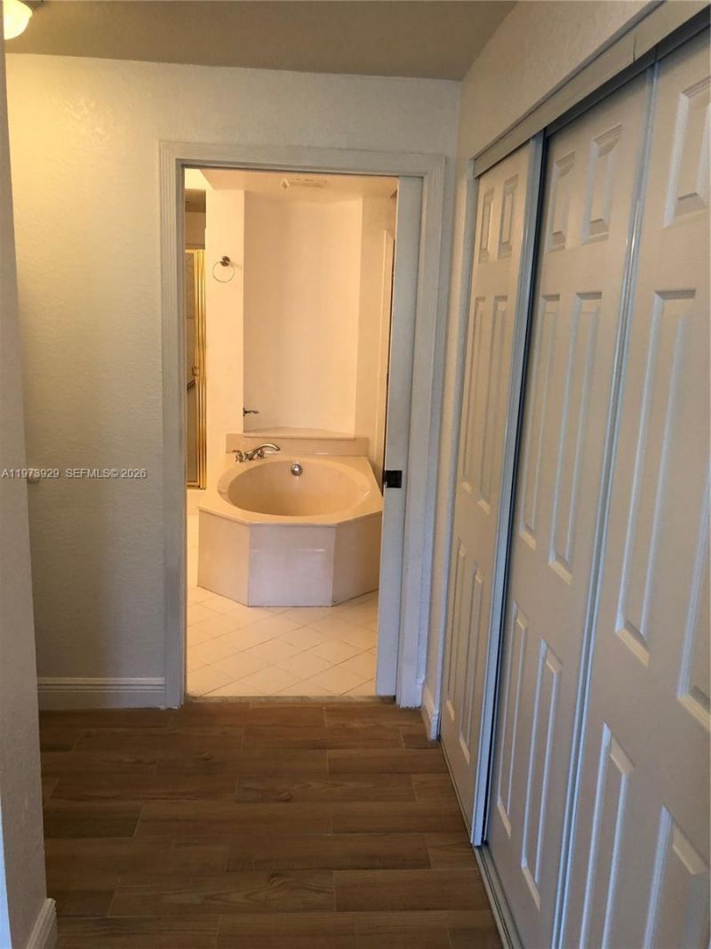 10710 NW 66th St , Unit 210, Doral, FL 33178 Photo