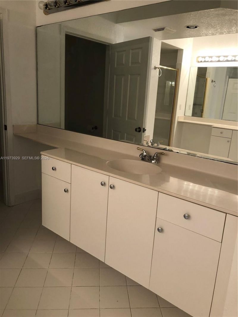 10710 NW 66th St , Unit 210, Doral, FL 33178 Photo