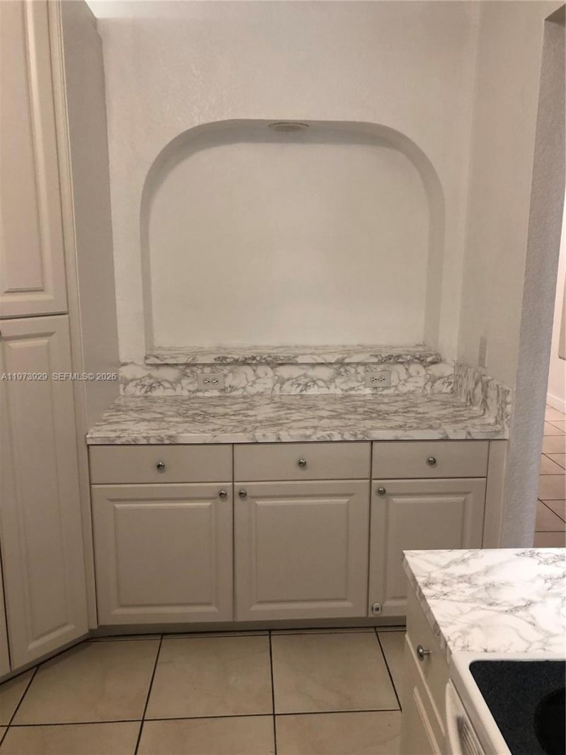 10710 NW 66th St , Unit 210, Doral, FL 33178 Photo