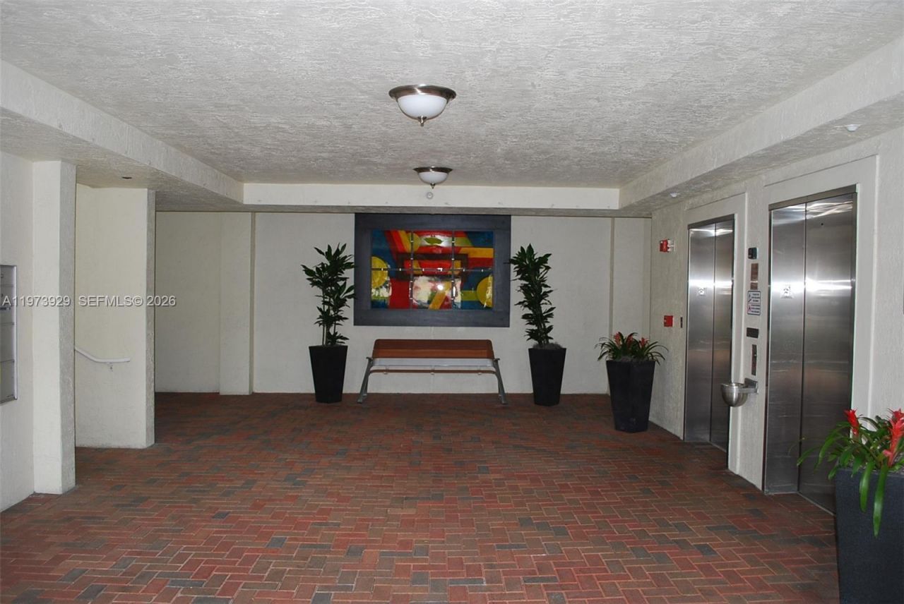 10710 NW 66th St , Unit 210, Doral, FL 33178 Photo