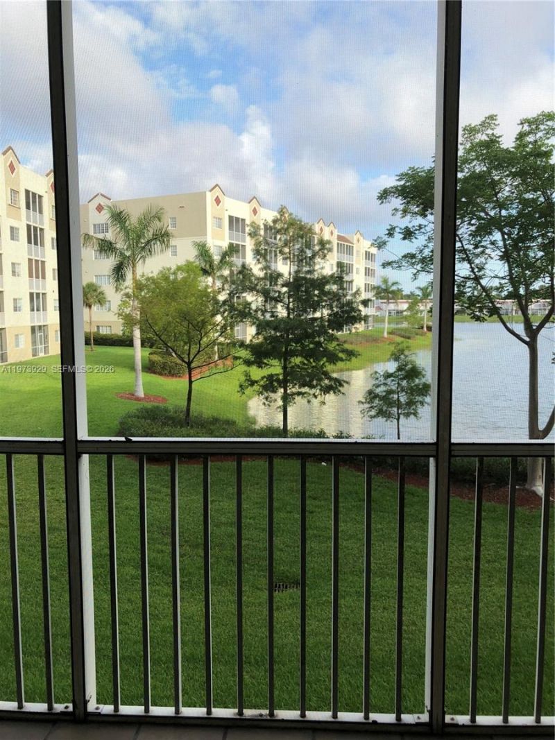 10710 NW 66th St , Unit 210, Doral, FL 33178 Photo