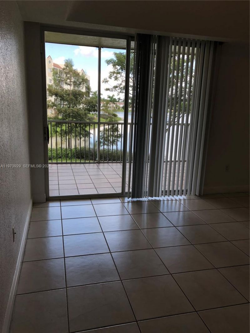 10710 NW 66th St , Unit 210, Doral, FL 33178 Photo