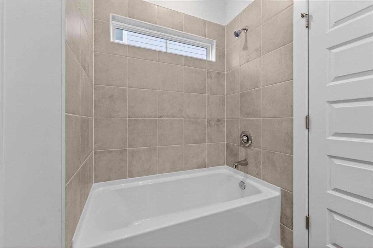 362 Calm Water Way Photo 22