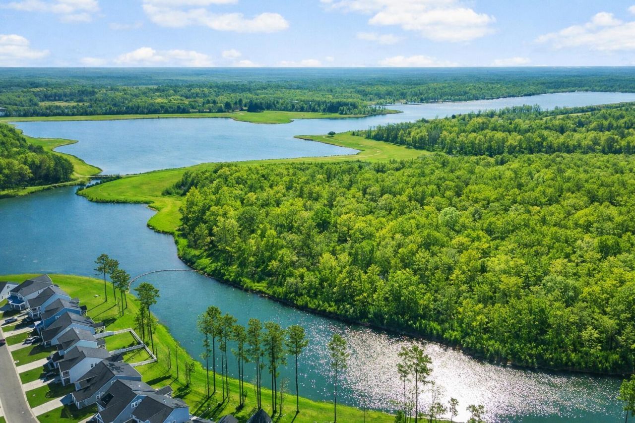 362 Calm Water Way Photo 43