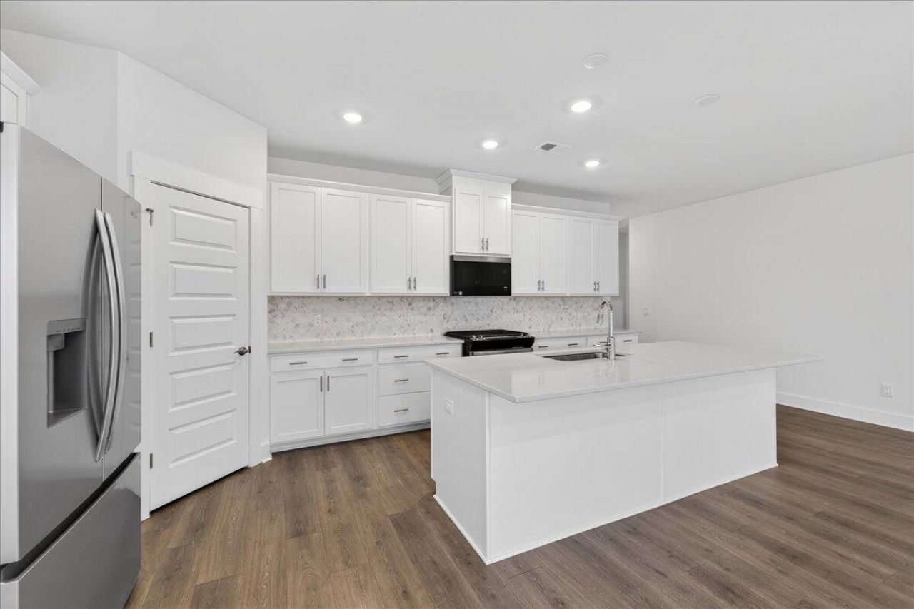 362 Calm Water Way Photo 8