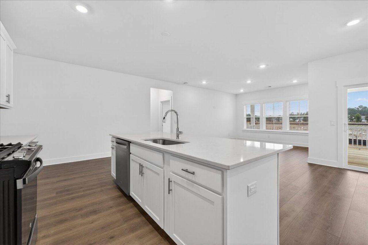 362 Calm Water Way Photo 9