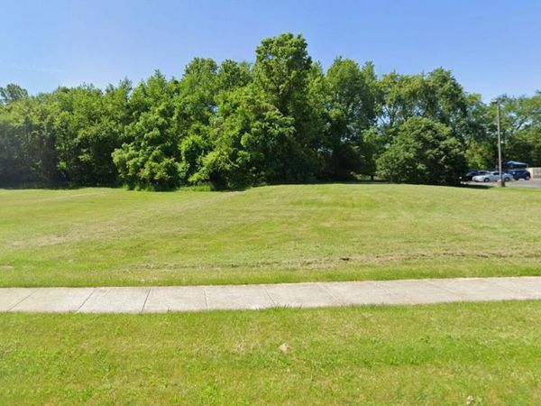 123 & 127 Venturi Drive, Chesterton, IN 46304