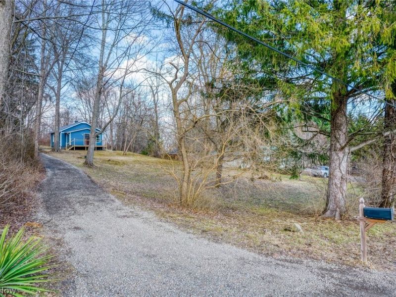 4119 Paradise Street SW, Canton, OH 44706 Photo 2