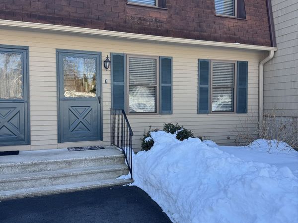 7 Bay Path, Unit 7, Branford, CT 06405