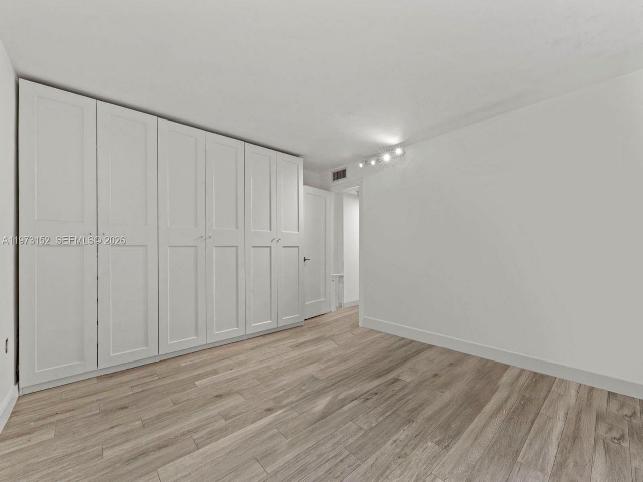 55 Ocean Lane Dr , Unit 1035, Key Biscayne, FL 33149 Photo