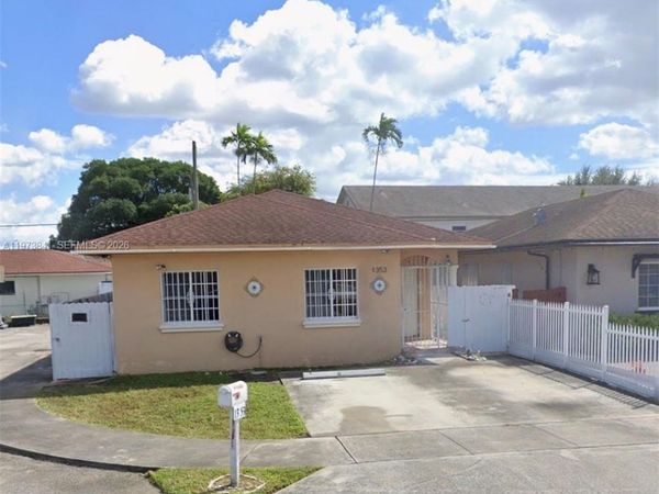 1353 W 30th St, Hialeah, FL 33012