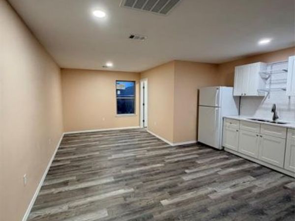 3827 Biglow Drive, Dallas, TX 75216