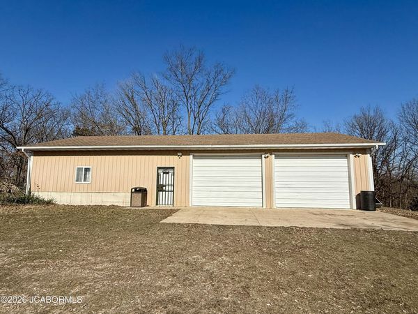 64990 SPRINGER HILL ROAD, Clarksburg, MO 65025