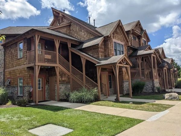 3 Maple Cres, Unit 13, Vernon, NJ 07462