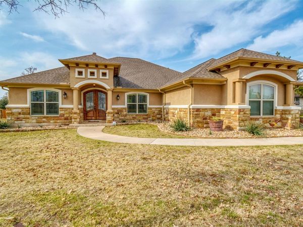 142 Trailblazer DR, Bastrop, TX 78602
