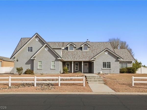 1352 Lake Valley Drive , Logandale, NV 89021