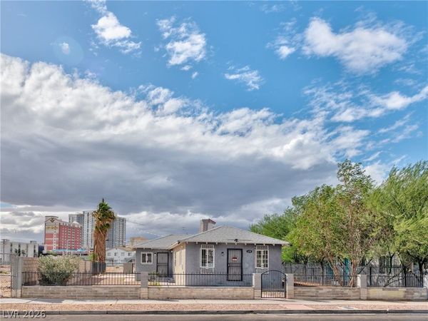 339 N 10th Street , Las Vegas, NV 89101