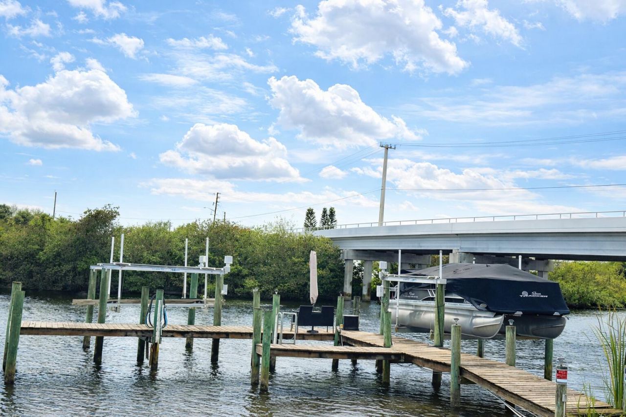 461 SE Pine Road, Port Saint Lucie, FL 34984 Photo