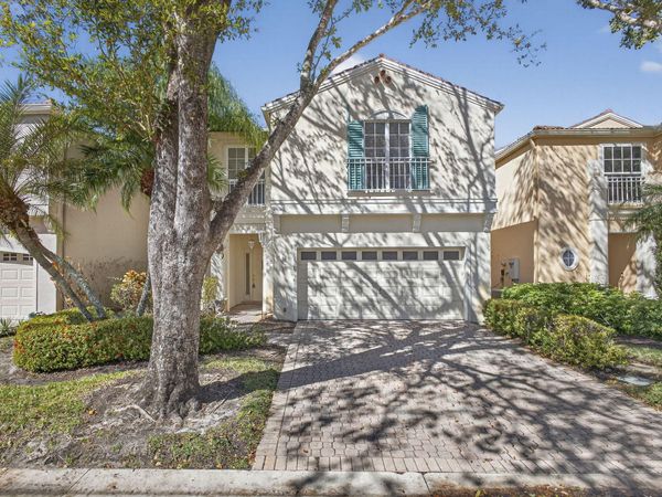 8 Via Sorrento, Palm Beach Gardens, FL 33418