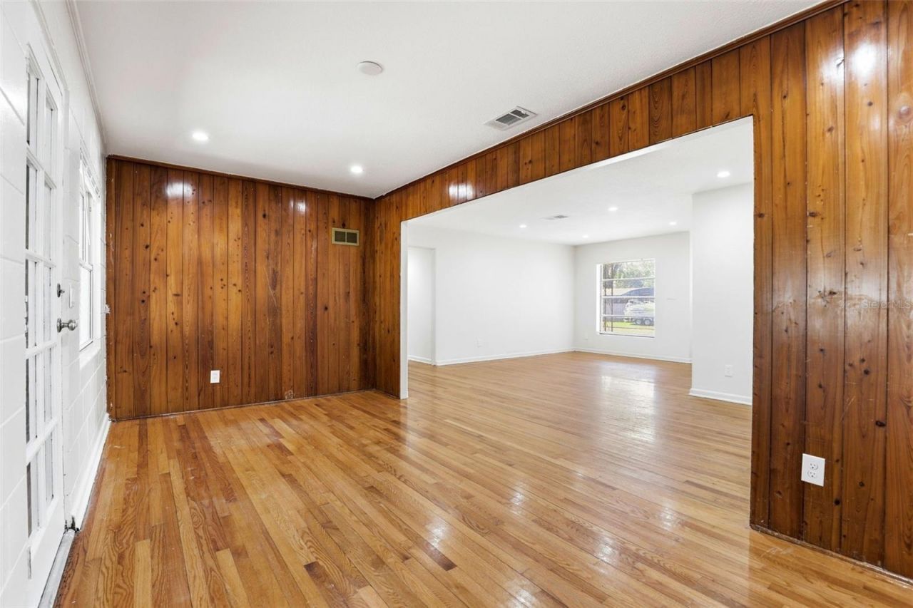 1913 Baldwin Drive , Orlando, FL 32806 Photo