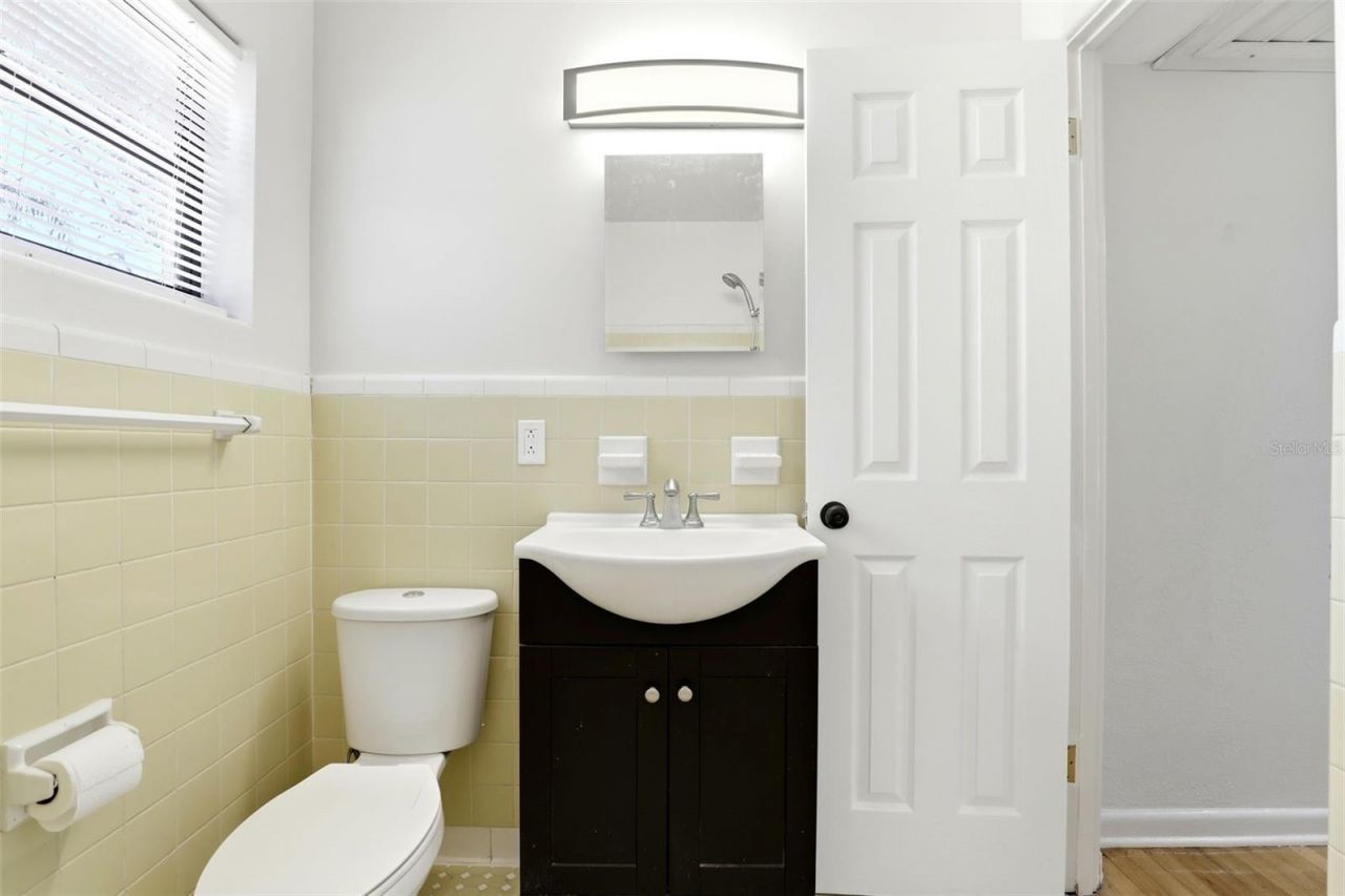 1913 Baldwin Drive , Orlando, FL 32806 Photo