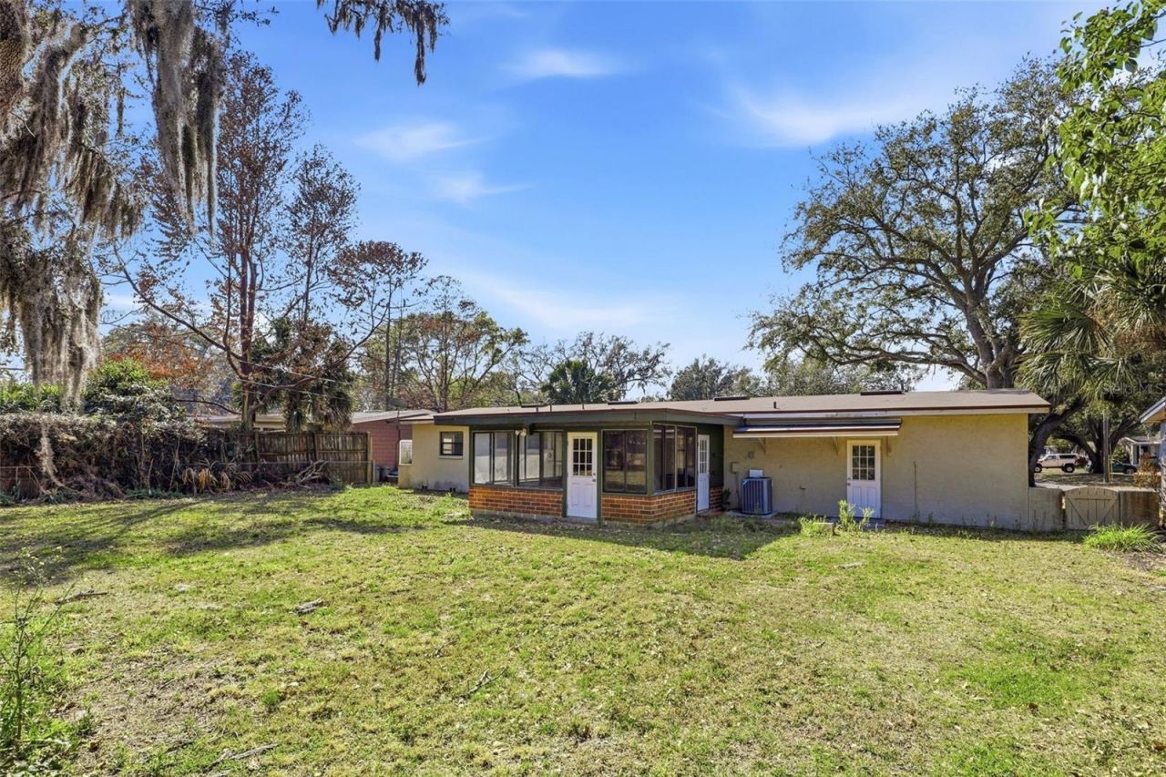 1913 Baldwin Drive , Orlando, FL 32806 Photo