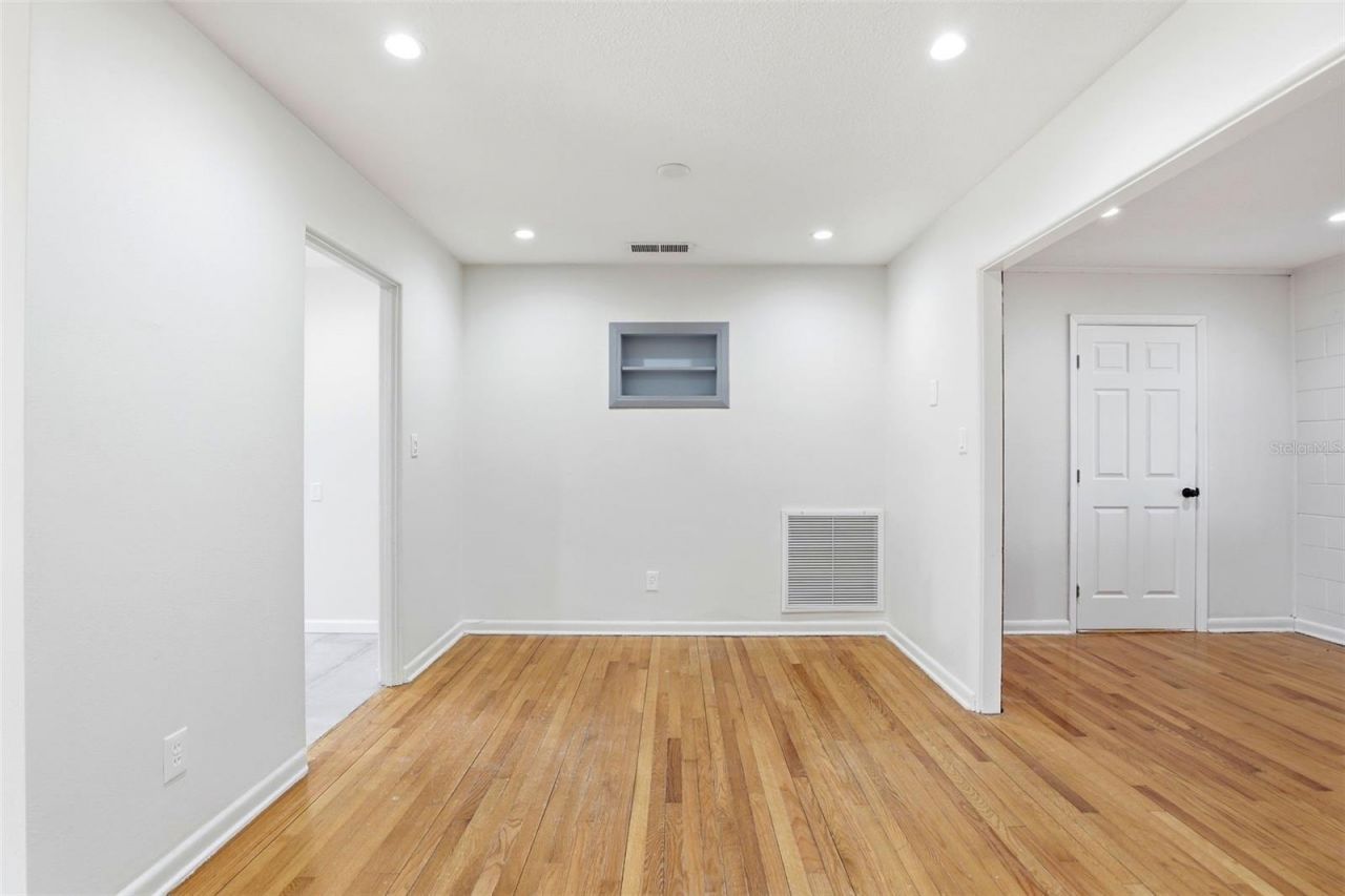 1913 Baldwin Drive , Orlando, FL 32806 Photo