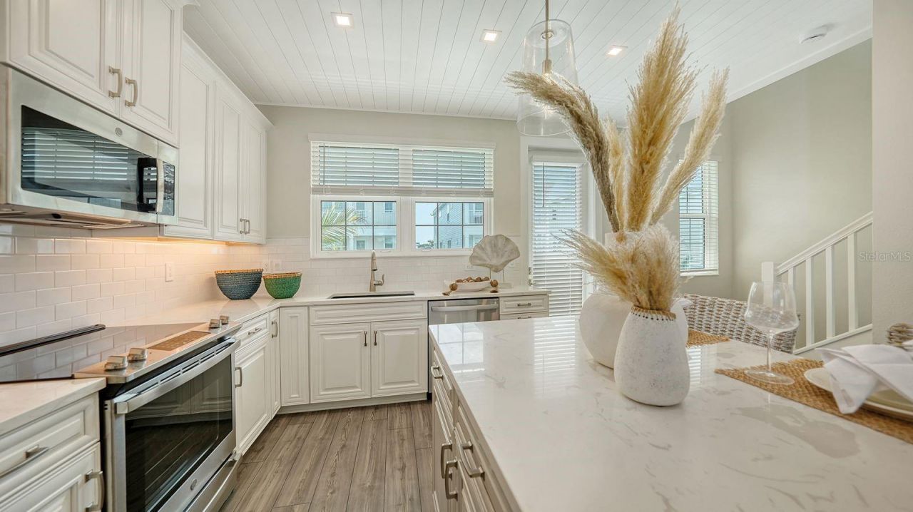 12413 Gulf Breeze Terrace, Cortez, FL 34215 Photo