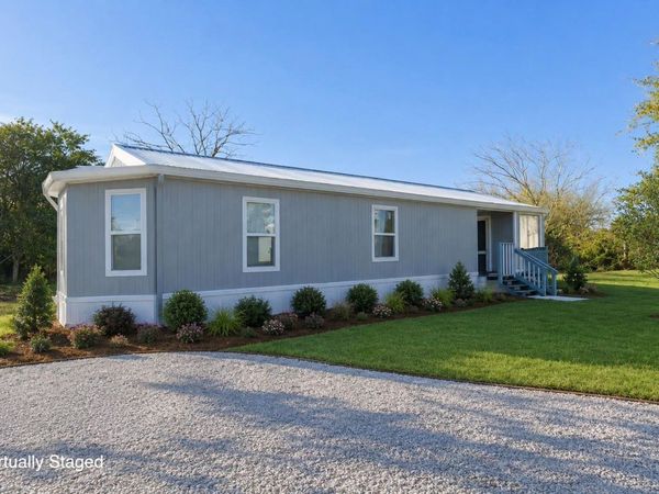 702 W HILLSBORO STREET, PLANT CITY, FL 33563